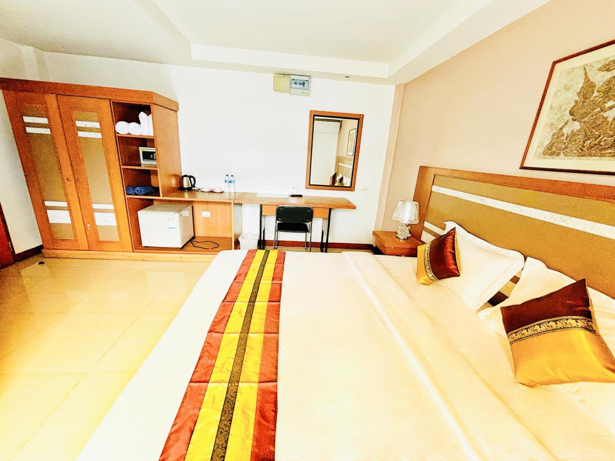 Aparthotel Patong Pool House Esterno foto