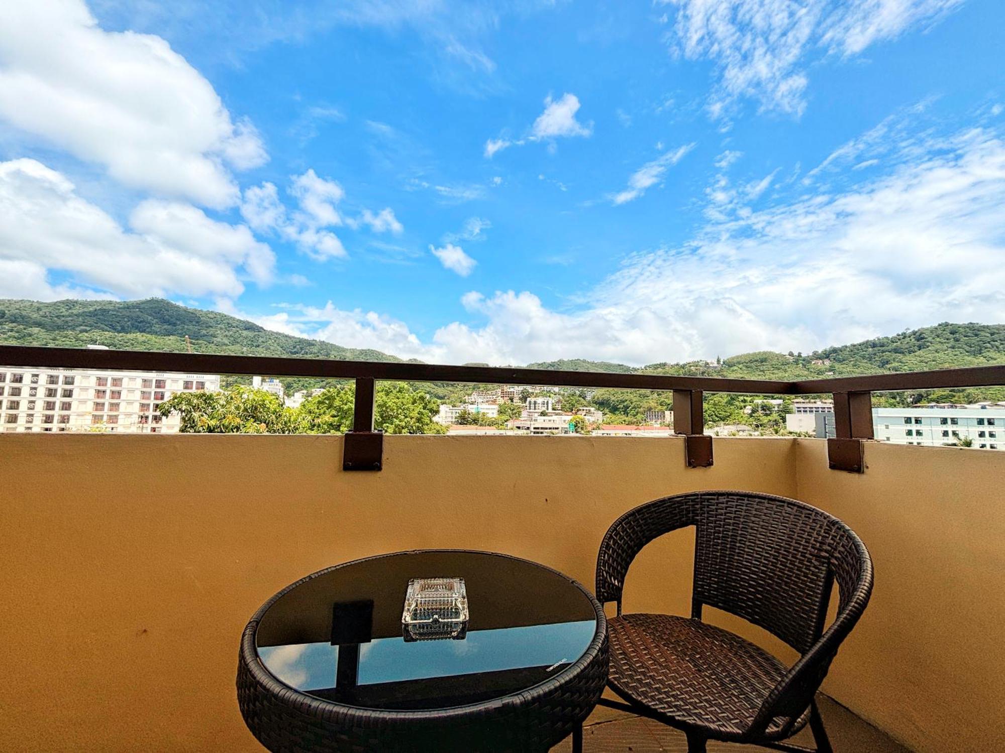 Aparthotel Patong Pool House Esterno foto