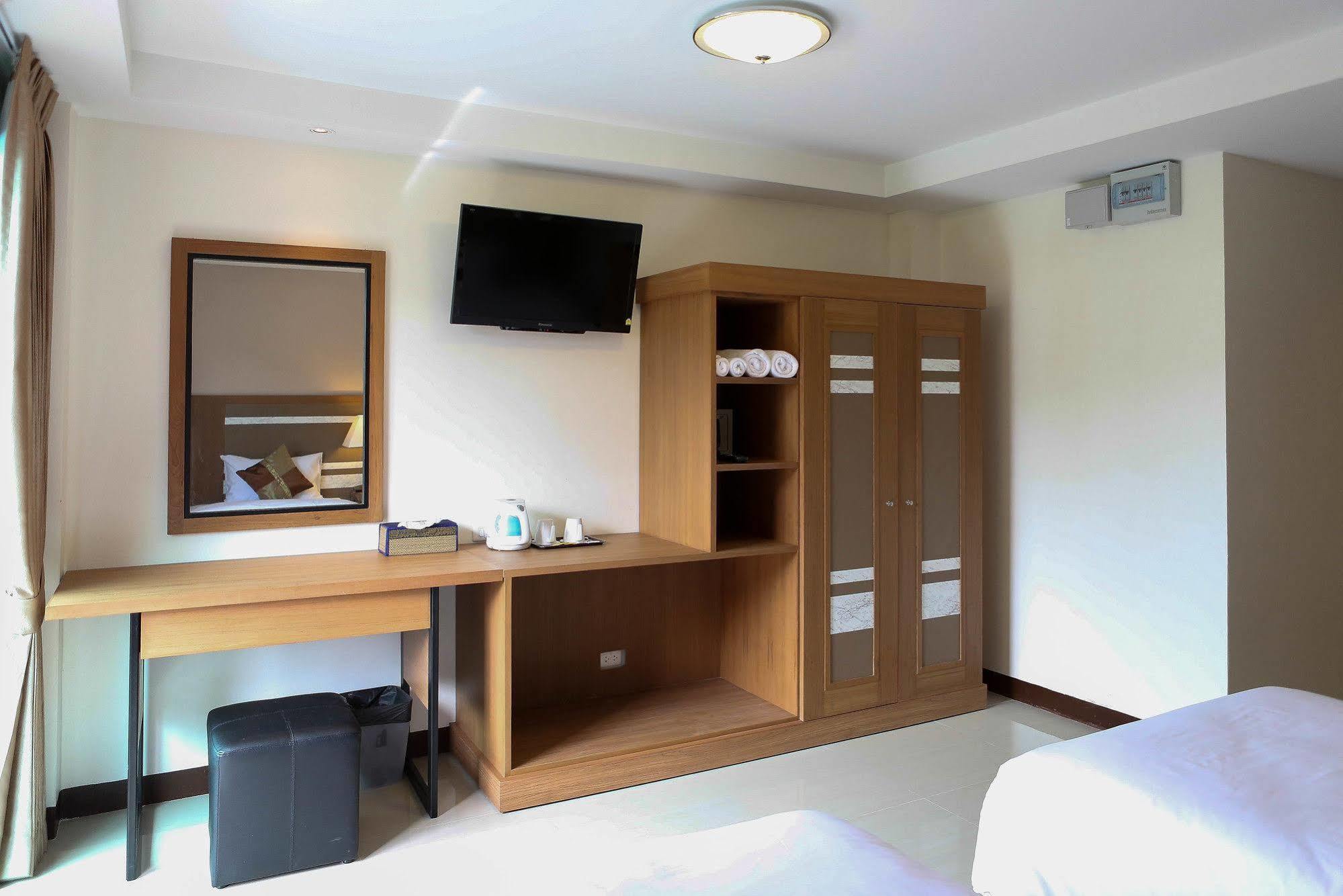 Aparthotel Patong Pool House Esterno foto